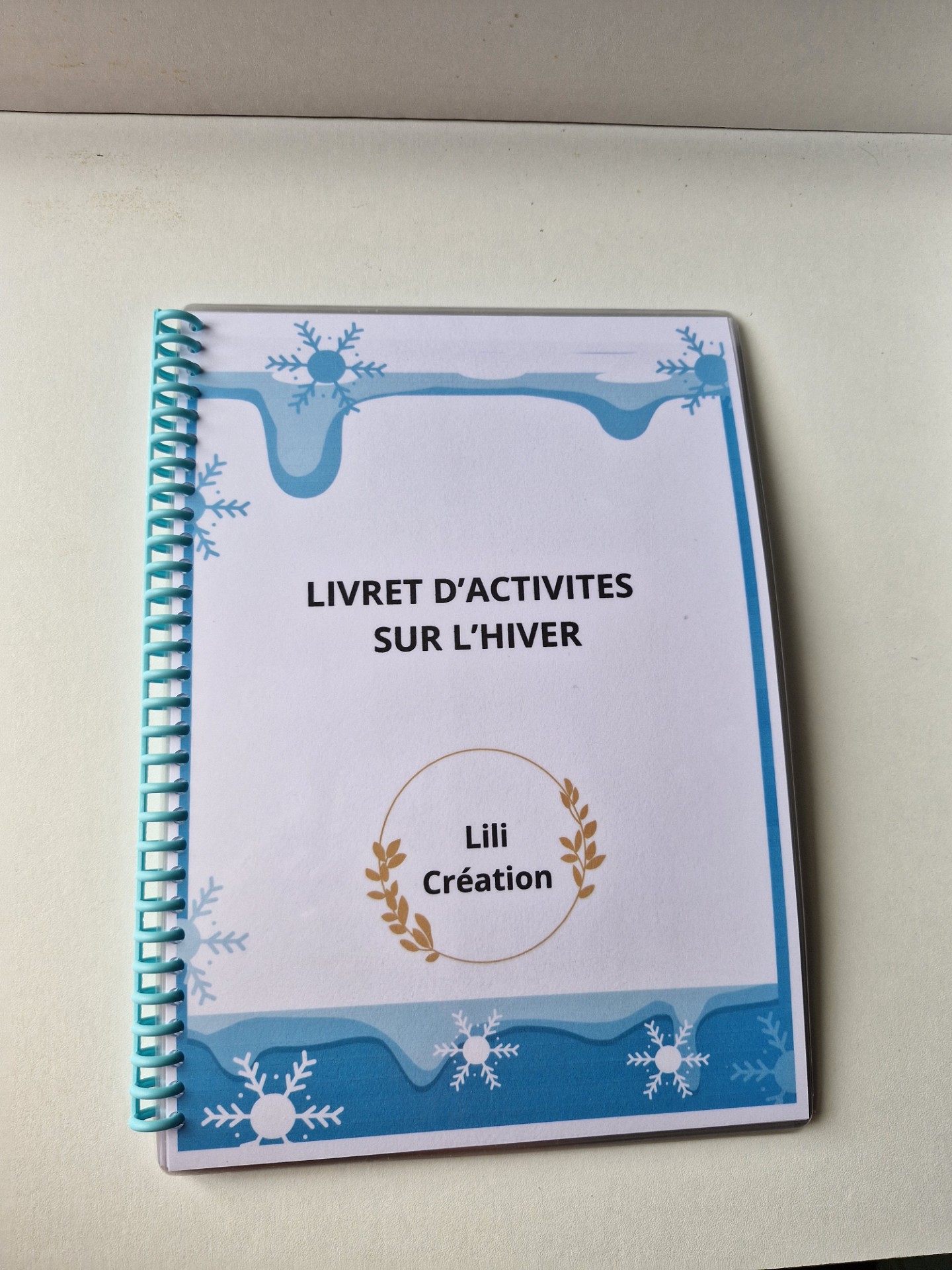 Livret Activités sur l'hiver + Pochette de rangement – Image 2