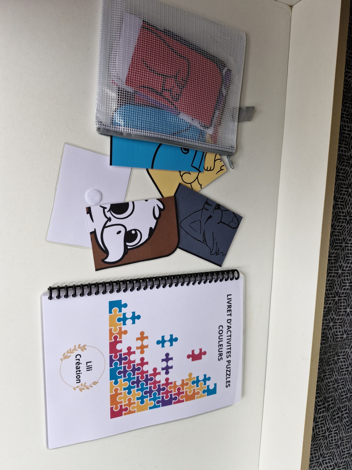 Livret Puzzles et couleurs + Pochette de rangement